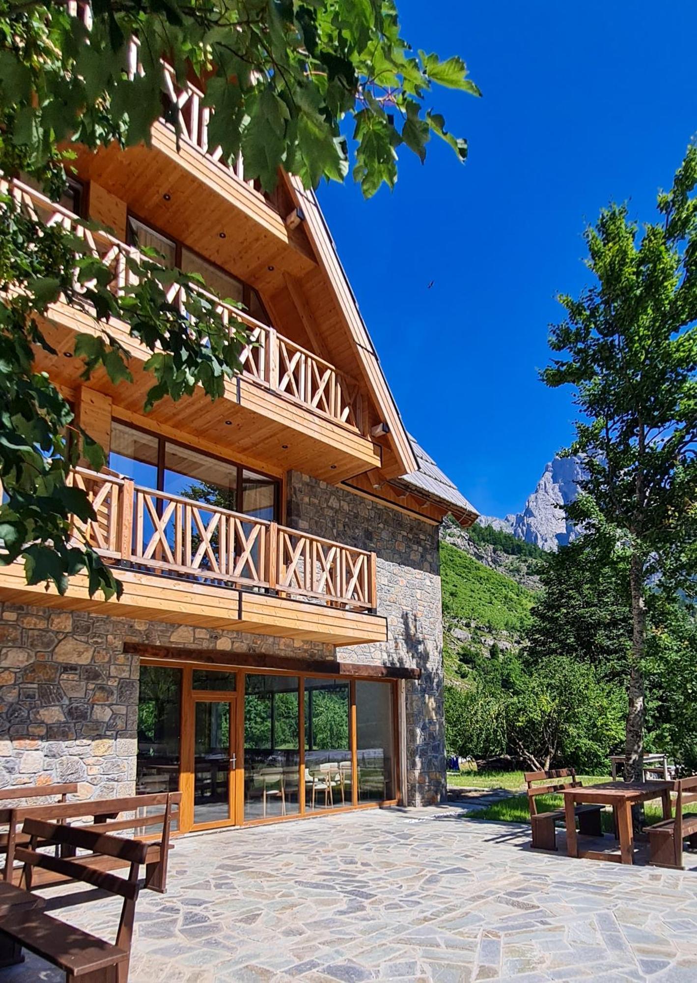 Neokulla Hotel - By Kol Gjoni Valbone Zewnętrze zdjęcie