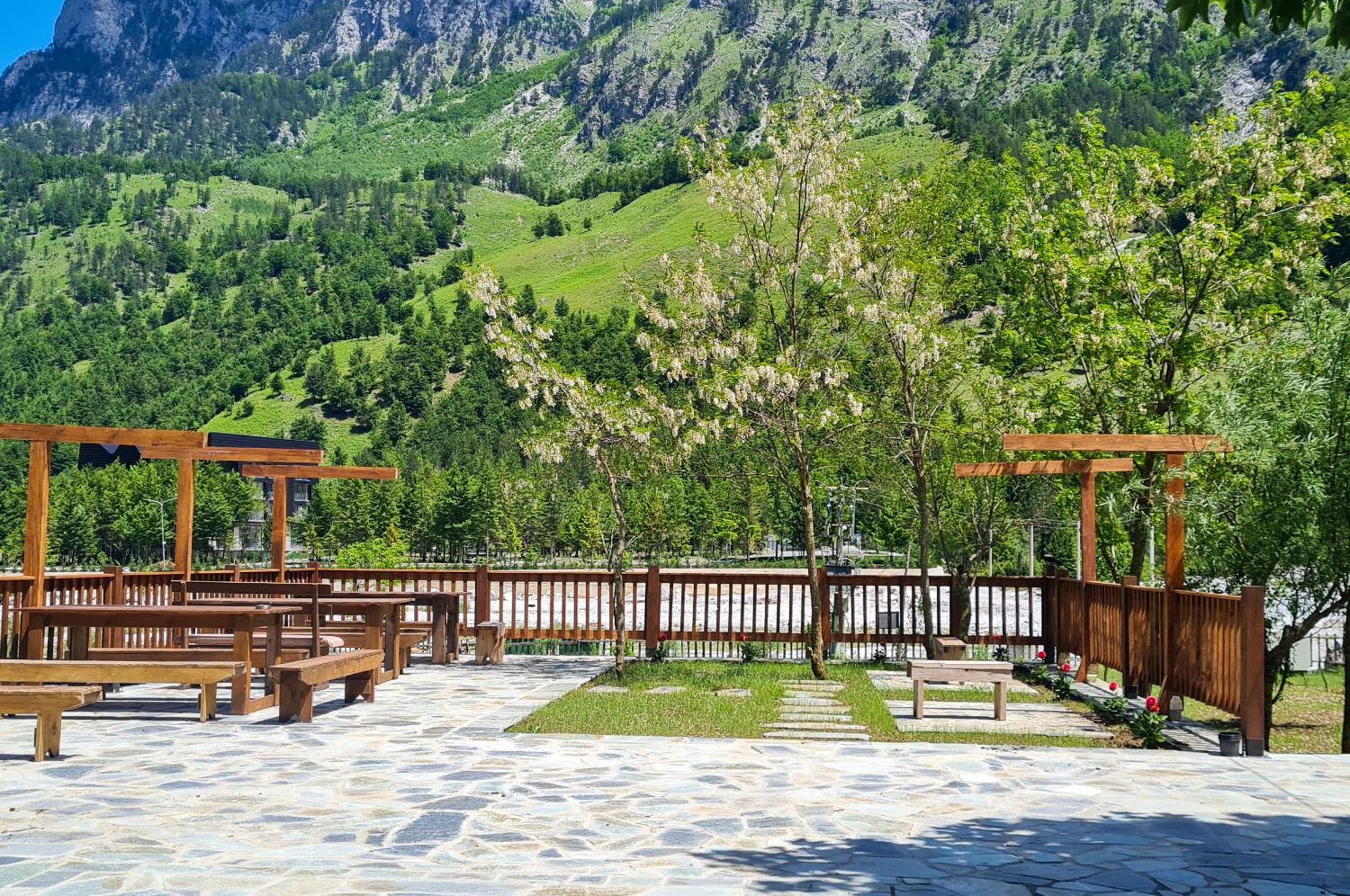 Neokulla Hotel - By Kol Gjoni Valbone Zewnętrze zdjęcie